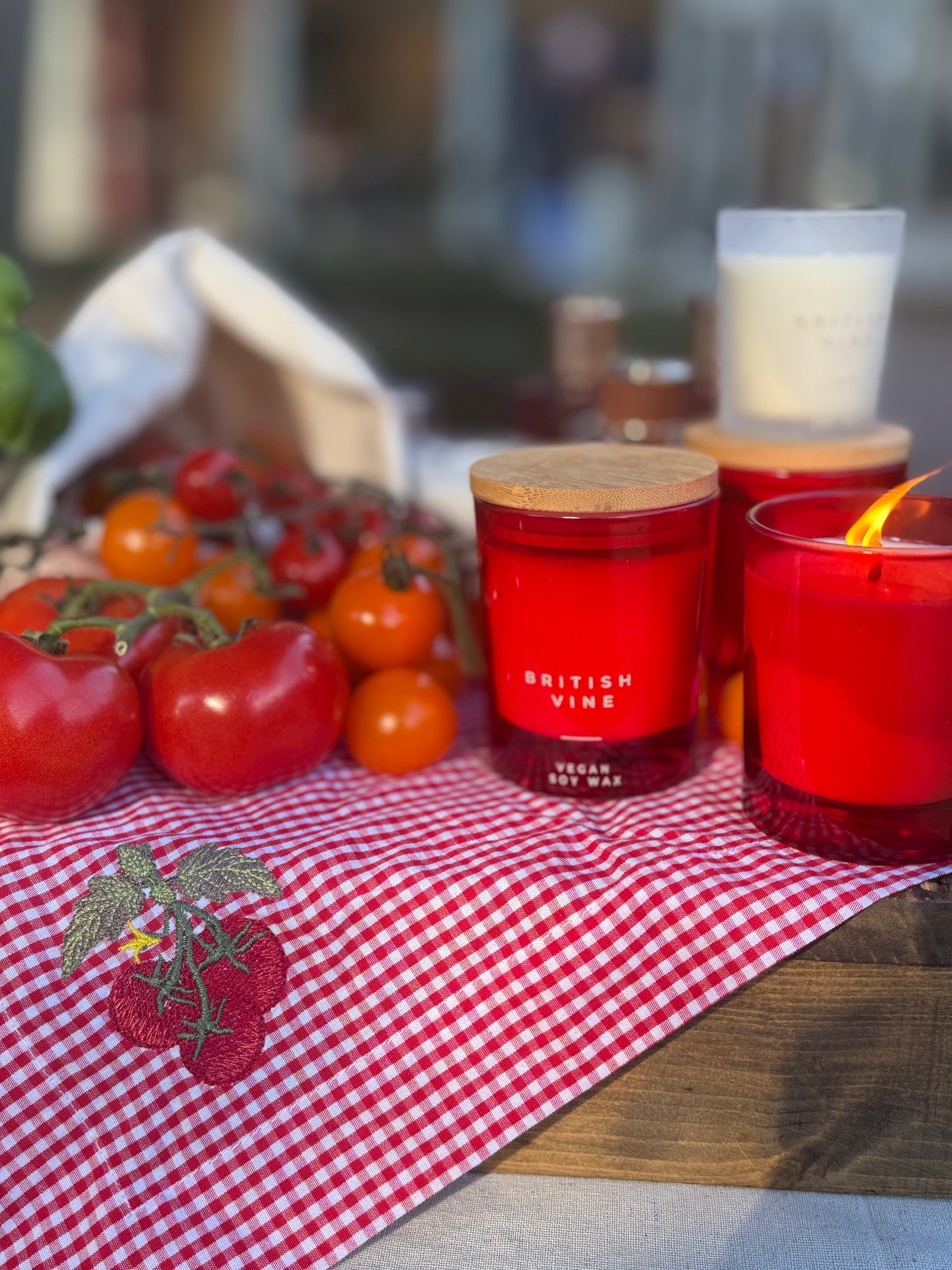 🍅 British Vine Soy Candle – (Vegan)
